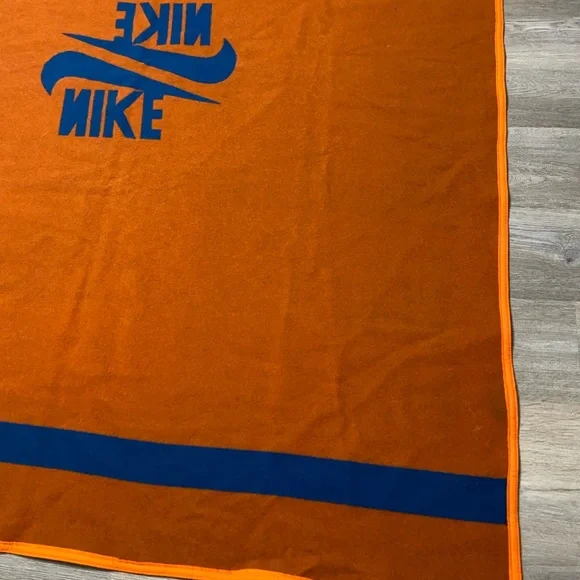 NIKE Vintage Blue Orange Authentic Pendleton Rare Blanket in Box - Picture 15 of 15